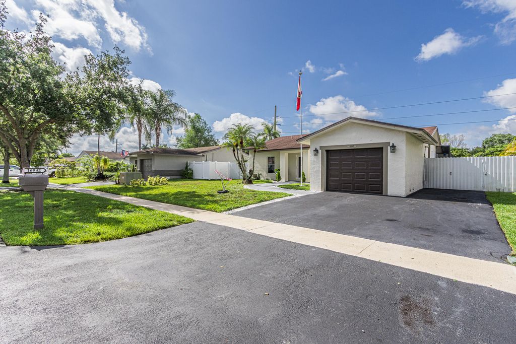 Photo of 16942 SW 5th Way, Weston, FL 33326 (MLS # B26028842)
