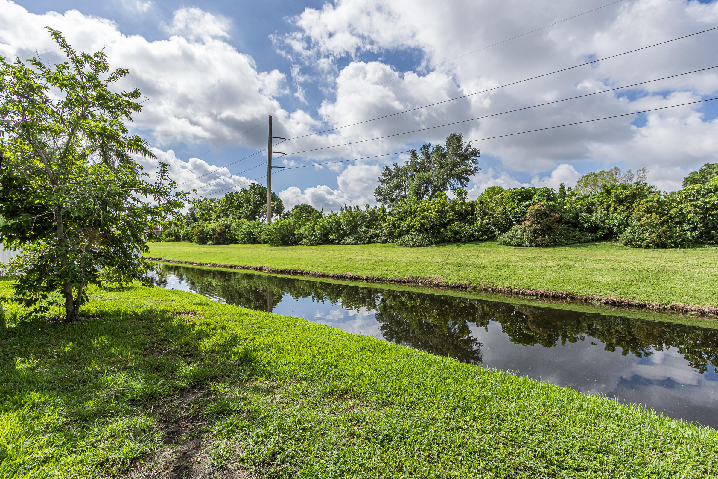 BONAVENTURE LAKES ADD 2 - Residential