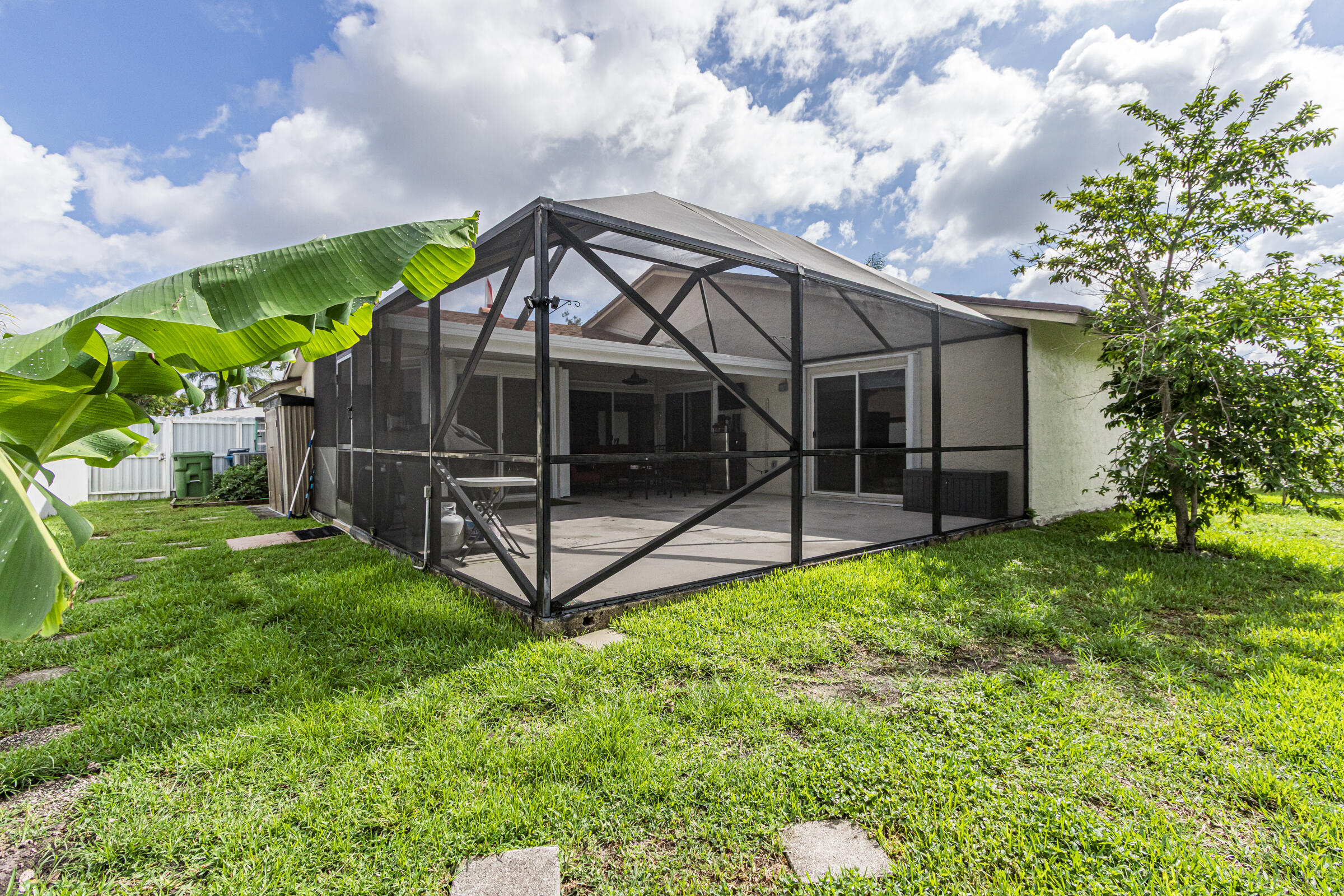 BONAVENTURE LAKES ADD 2 - Residential