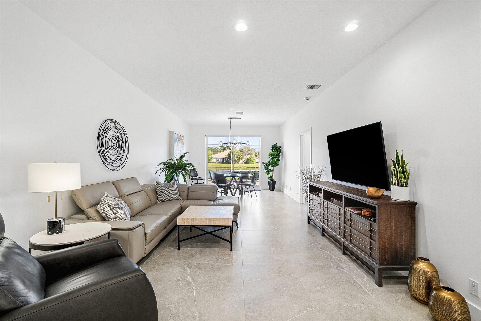 MAJESTIC ISLES - Residential