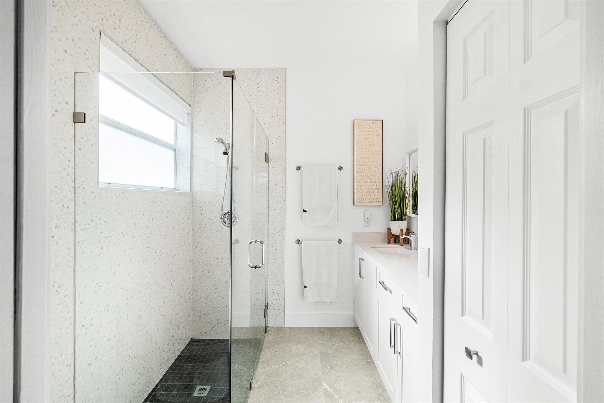 MAJESTIC ISLES - Residential