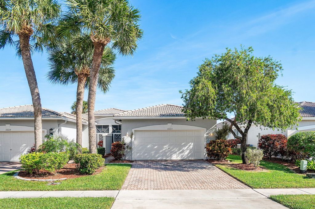 Photo of 10605 Royal Caribbean Circle, Boynton Beach, FL 33437 (MLS # R11149545)