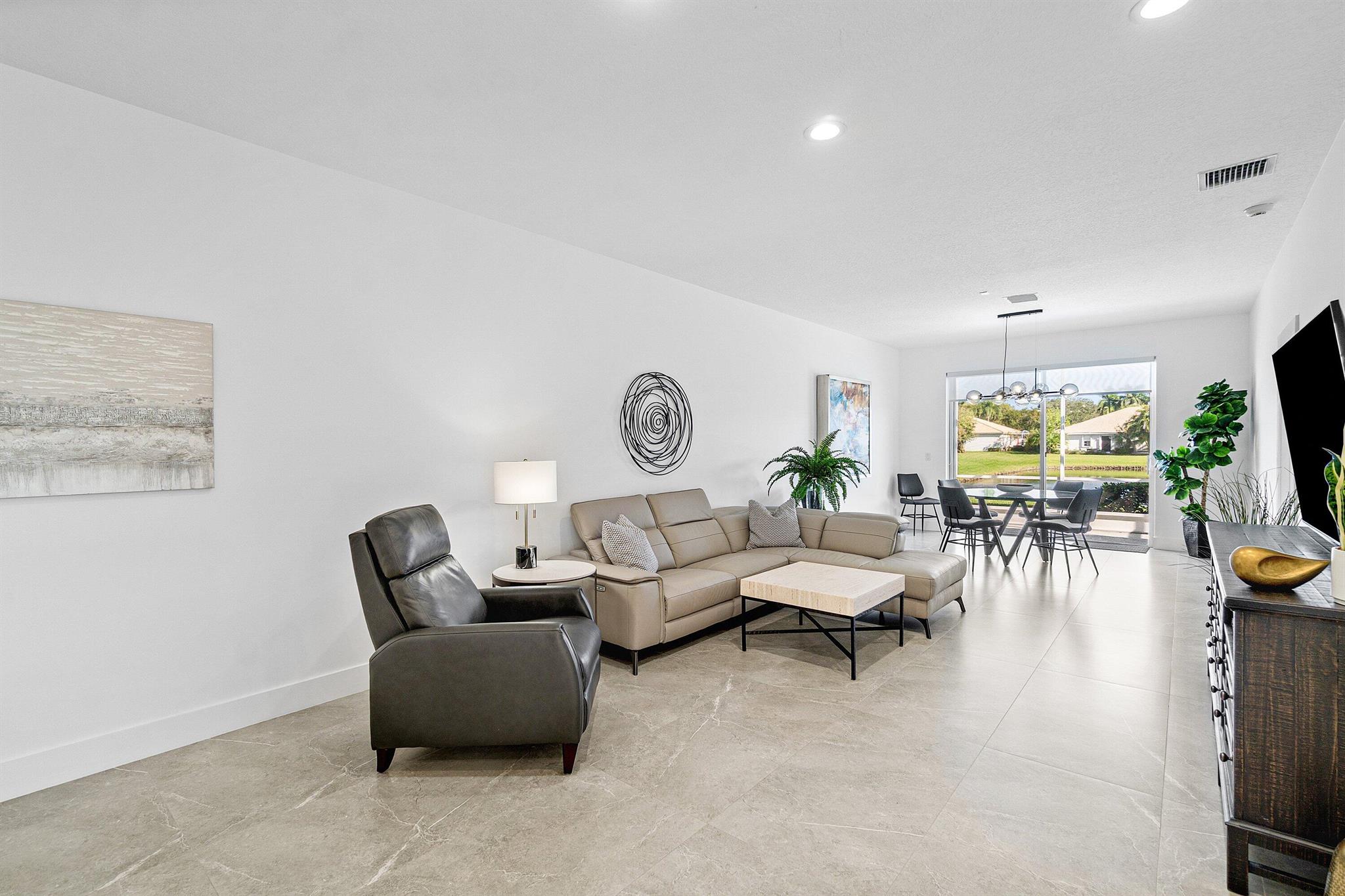 MAJESTIC ISLES - Residential