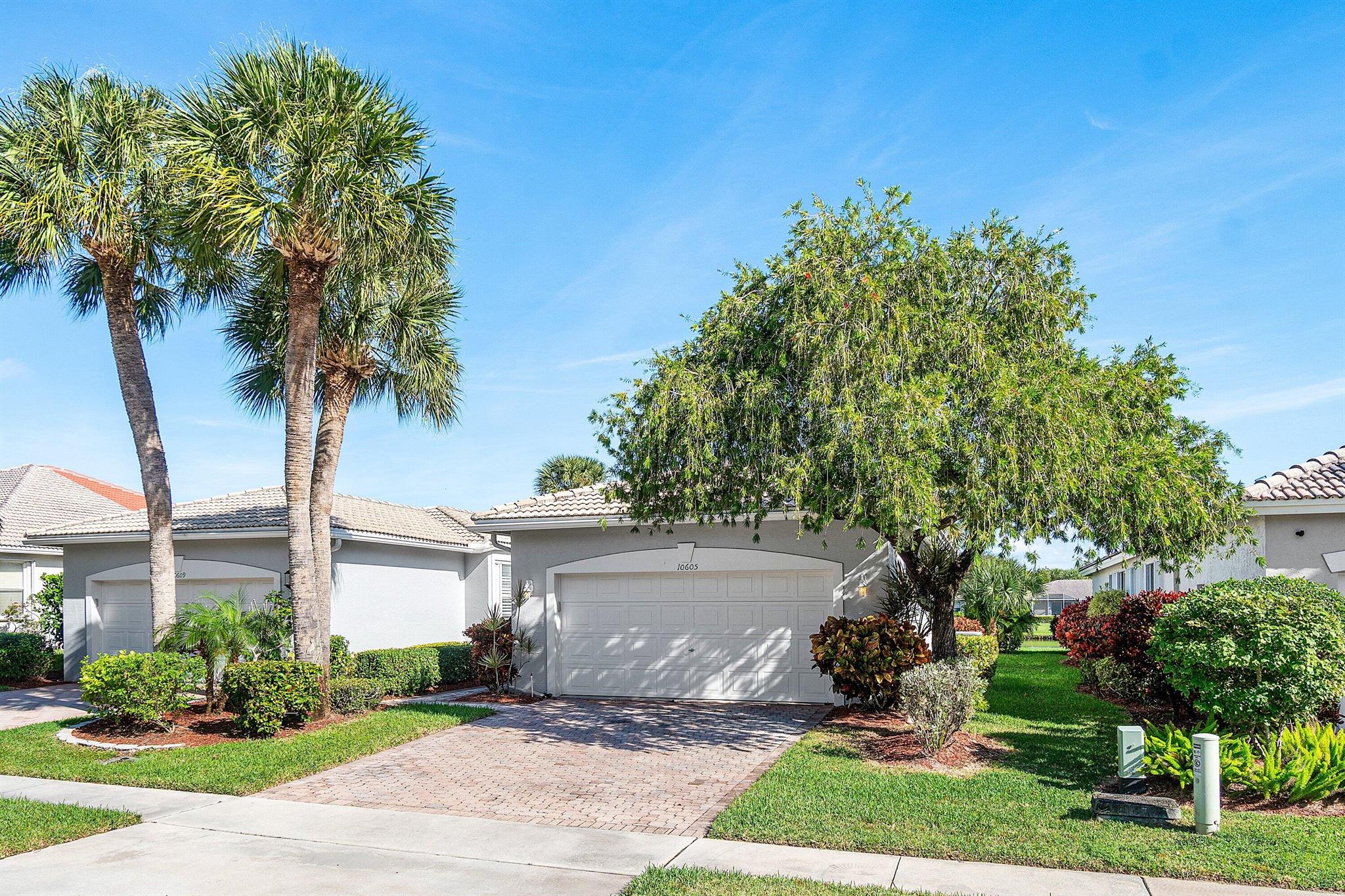 MAJESTIC ISLES - Residential