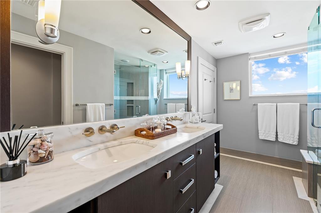 Harbourage Place - Residential