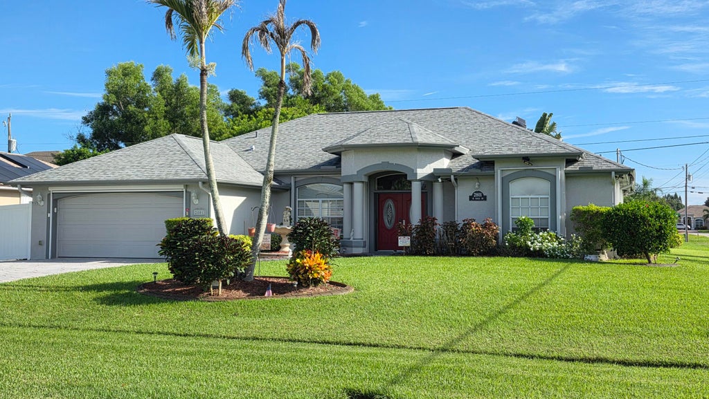 Photo of 2801 SE Eagle Drive, Port Saint Lucie, FL 34984 (MLS # B26079259)