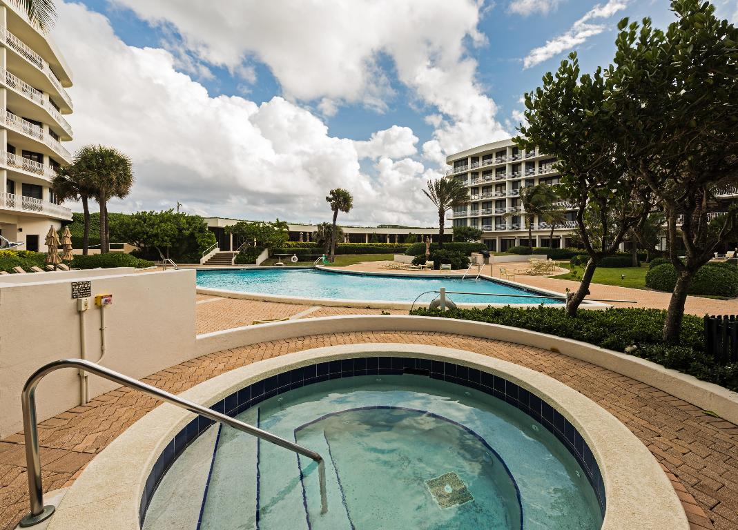 TWO THOUSAND CONDO - Residential