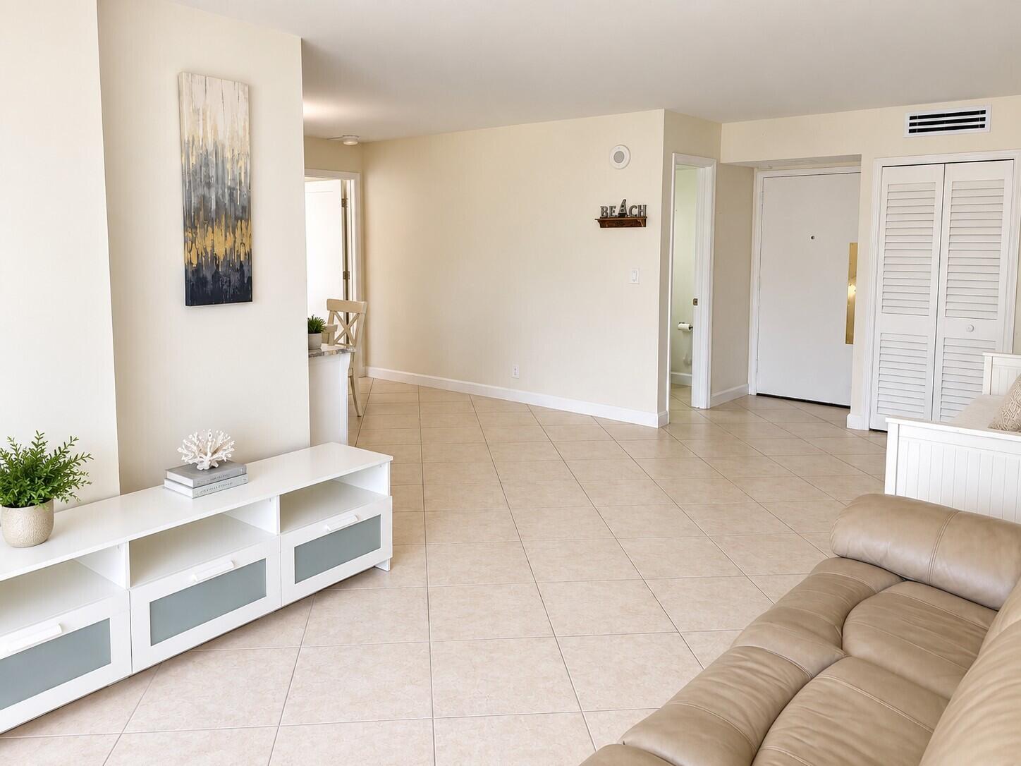 17021 N BAY Road 816