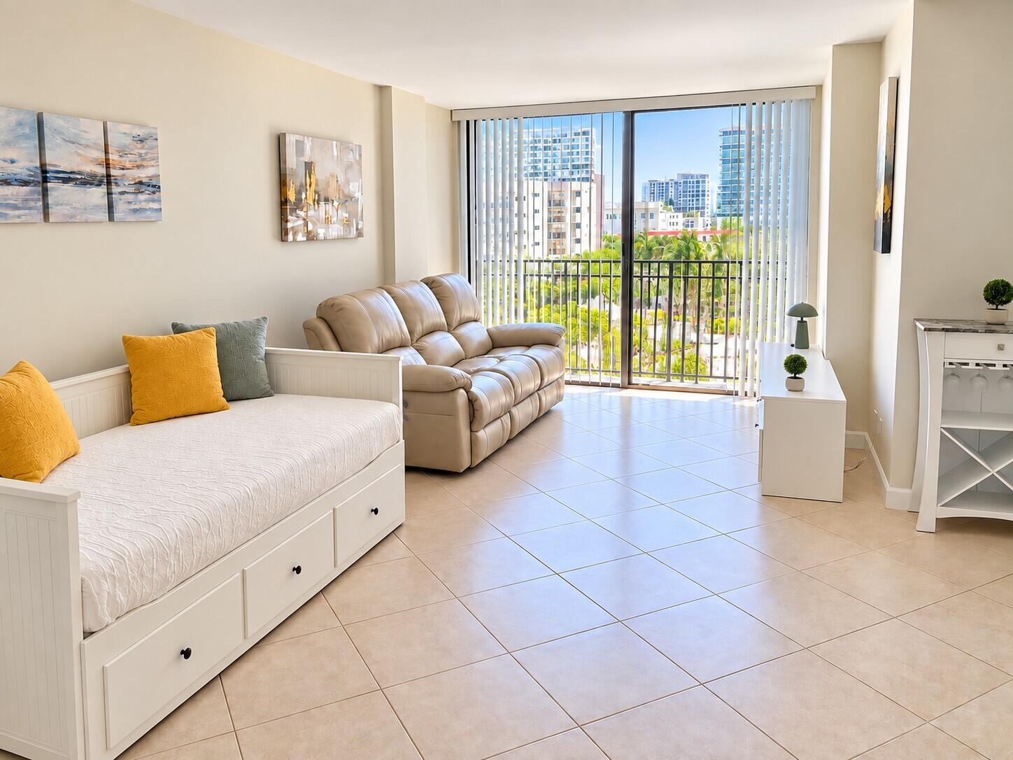 17021 N BAY Road 816