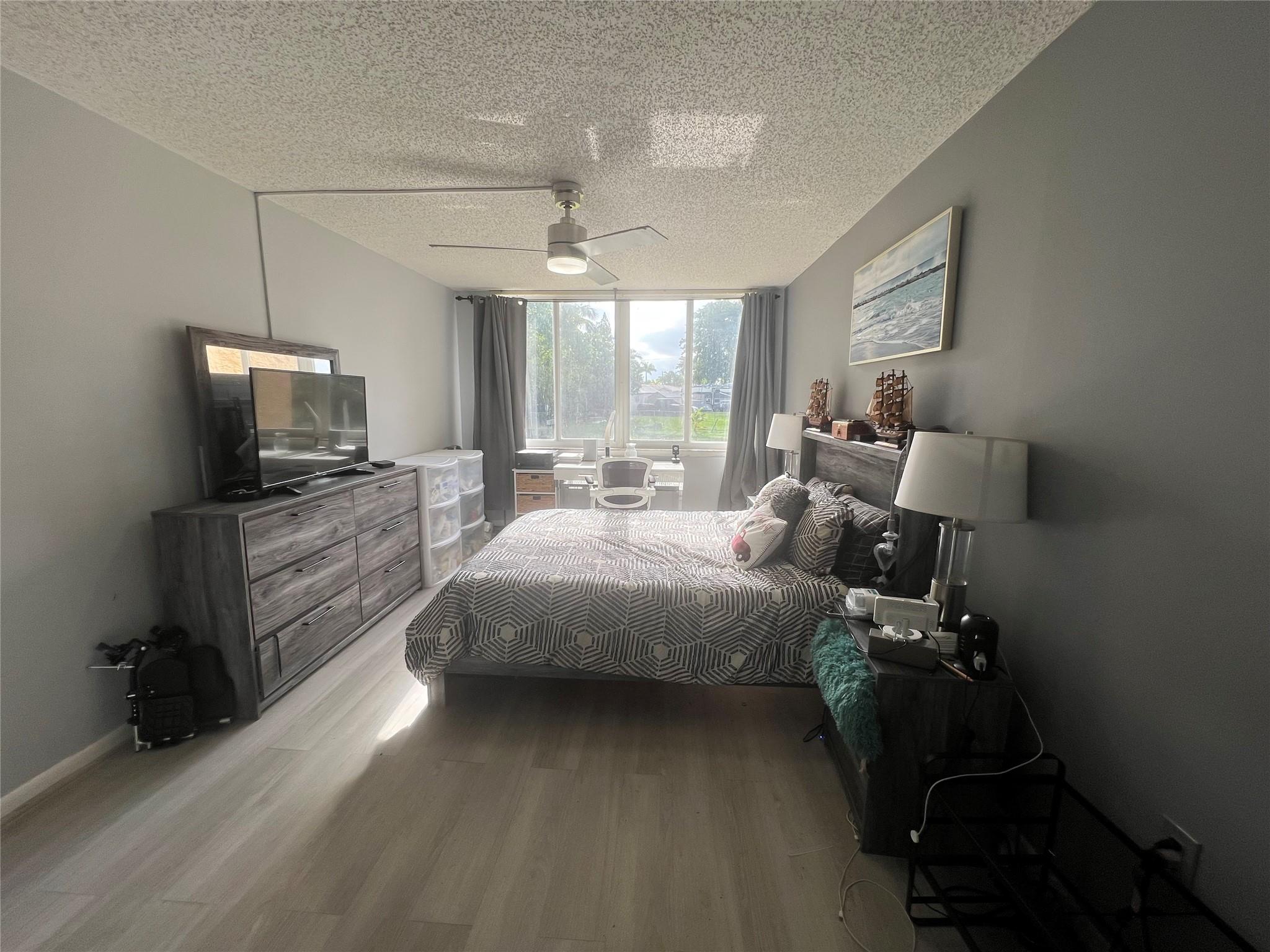 Royal Park Gardens - Residential