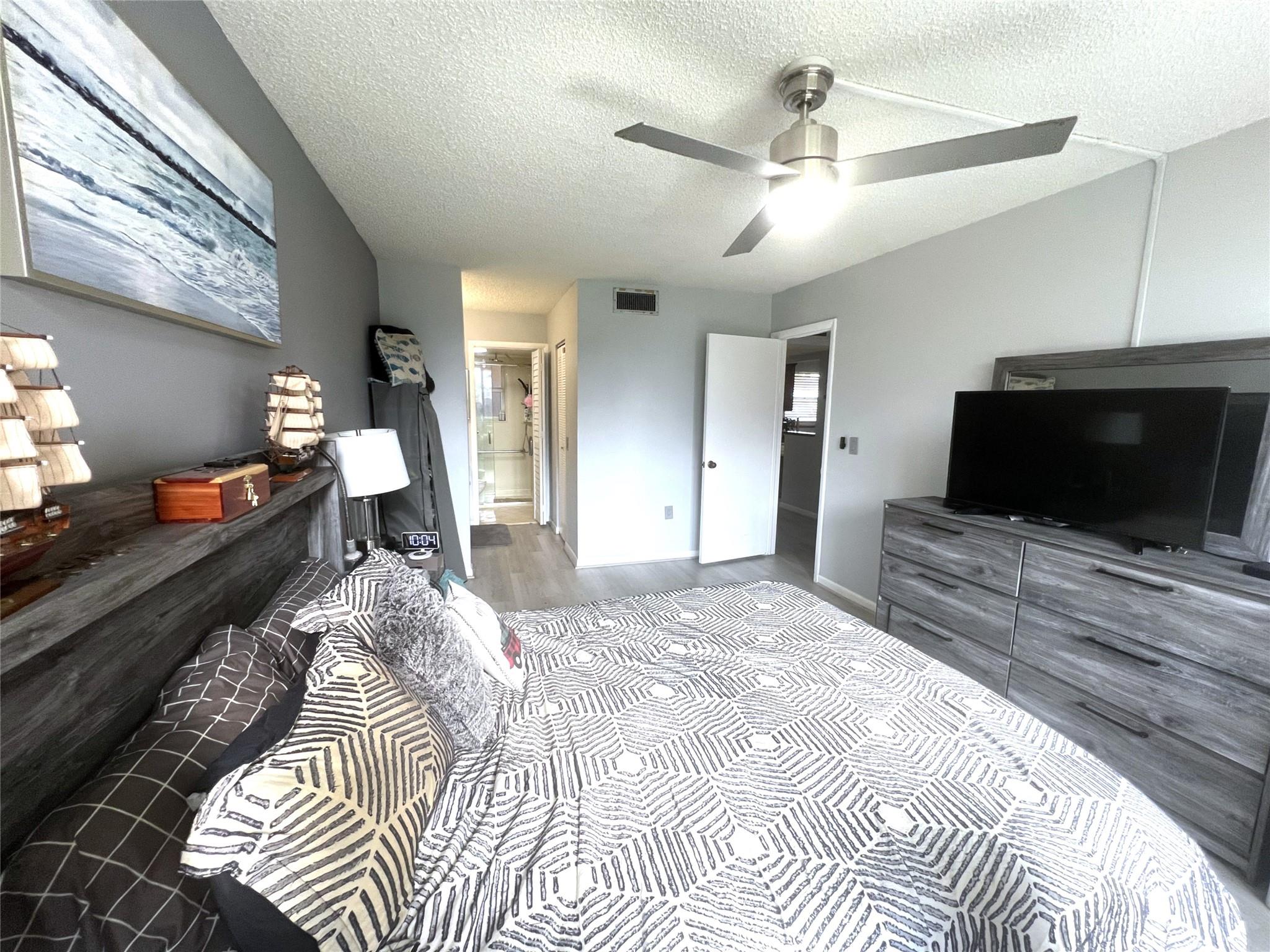 Royal Park Gardens - Residential