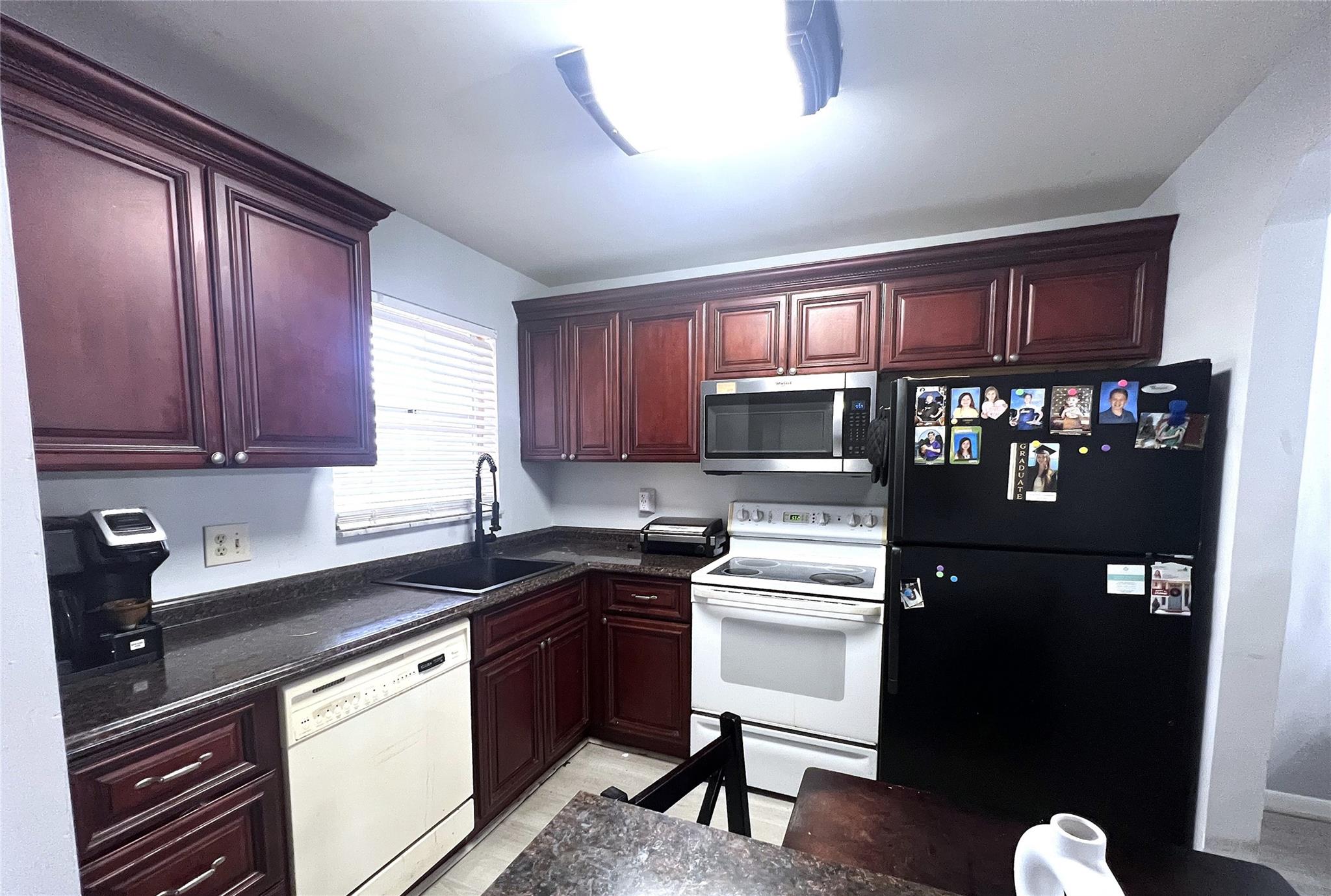 Royal Park Gardens - Residential