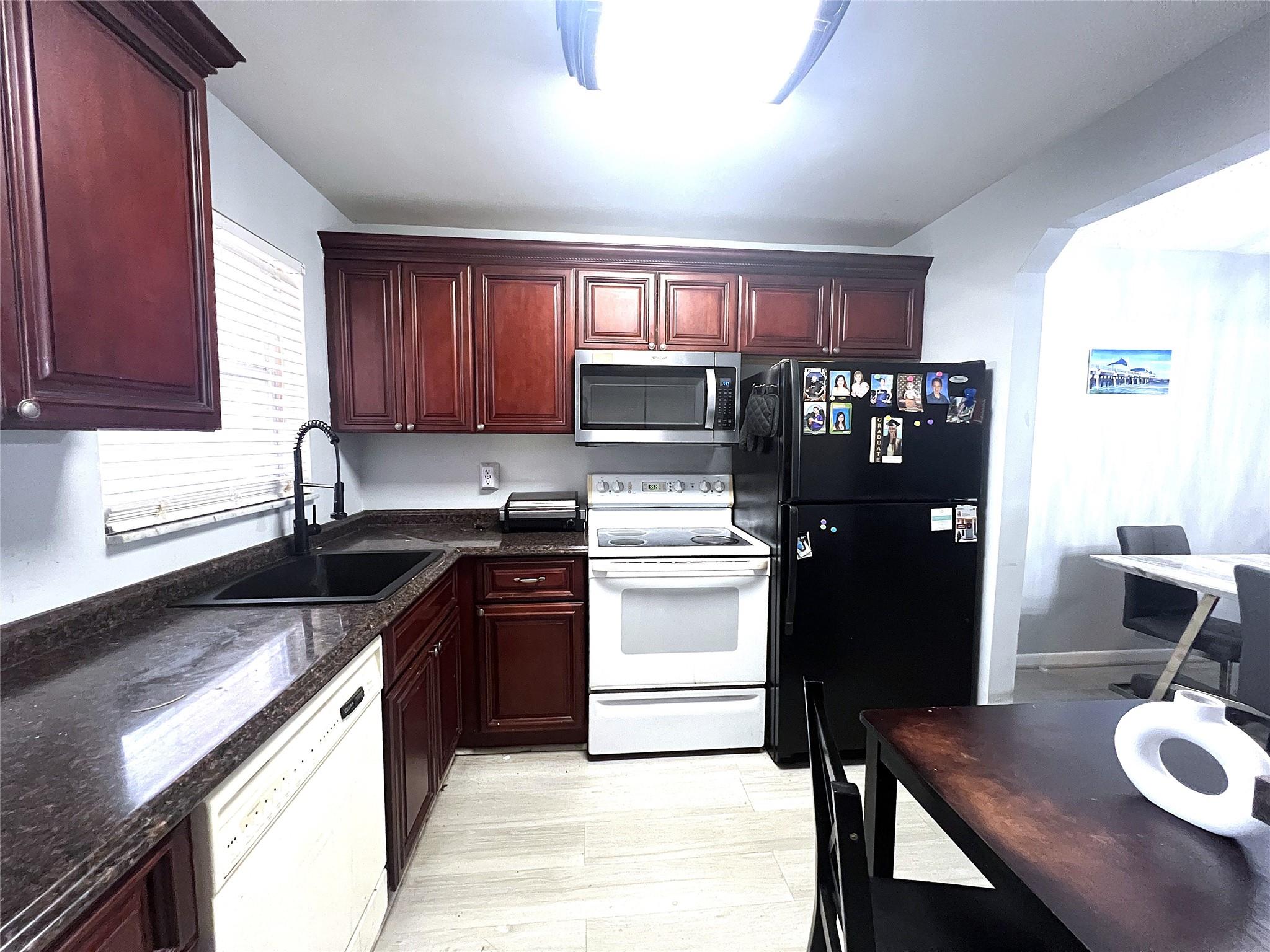 Royal Park Gardens - Residential