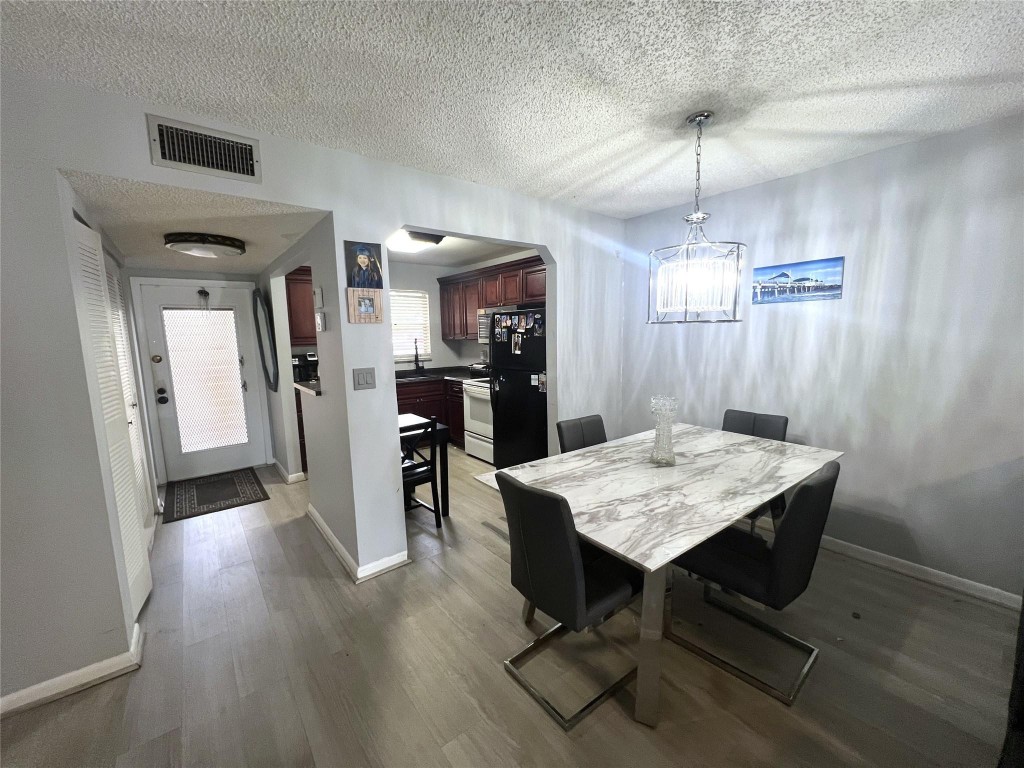 Royal Park Gardens - Residential