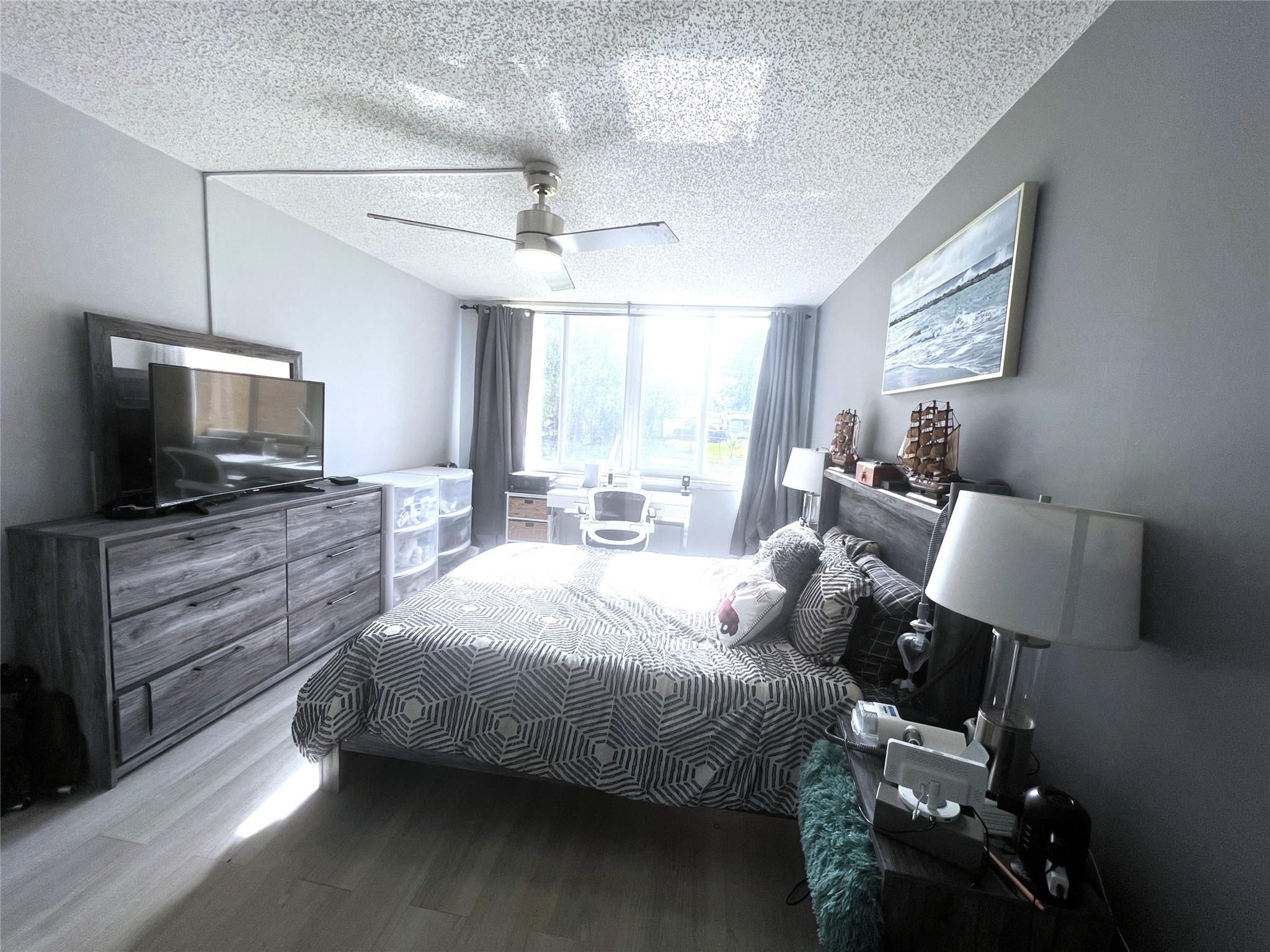 Royal Park Gardens - Residential