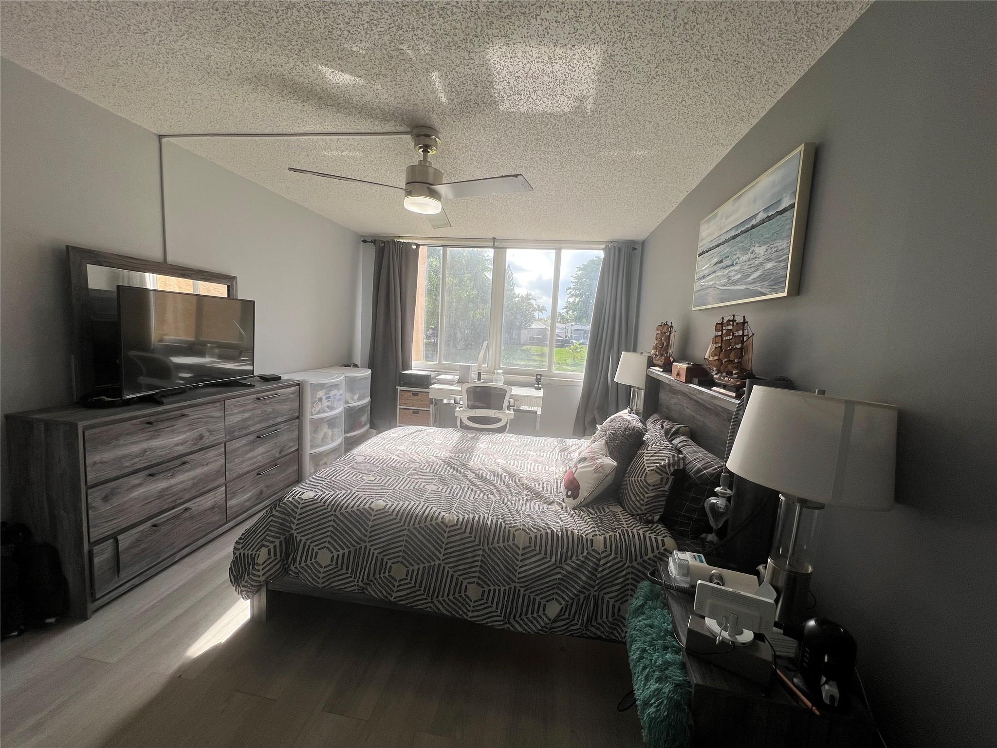 Royal Park Gardens - Residential