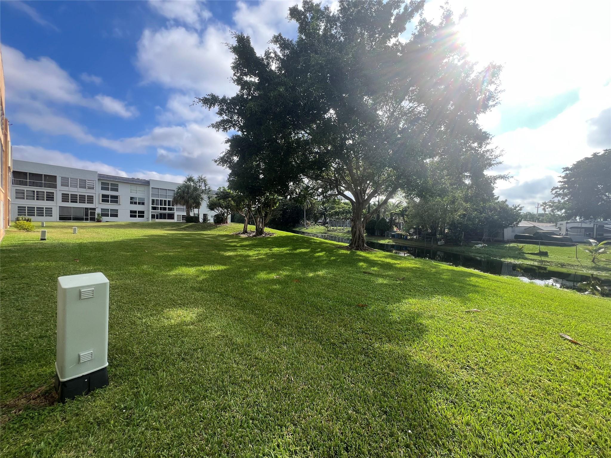 Royal Park Gardens - Residential