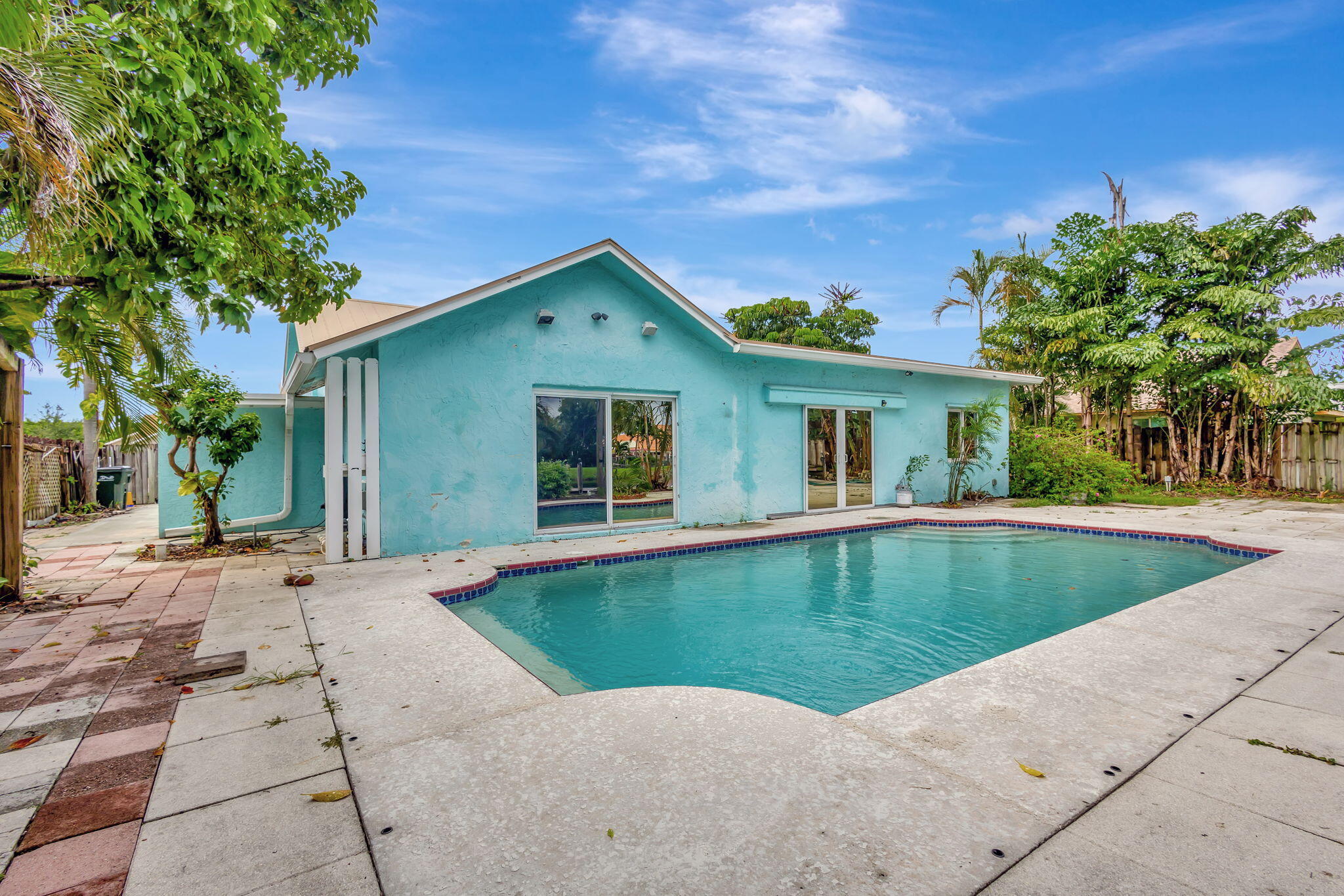 TROPIC PALMS 2 - Residential Lease