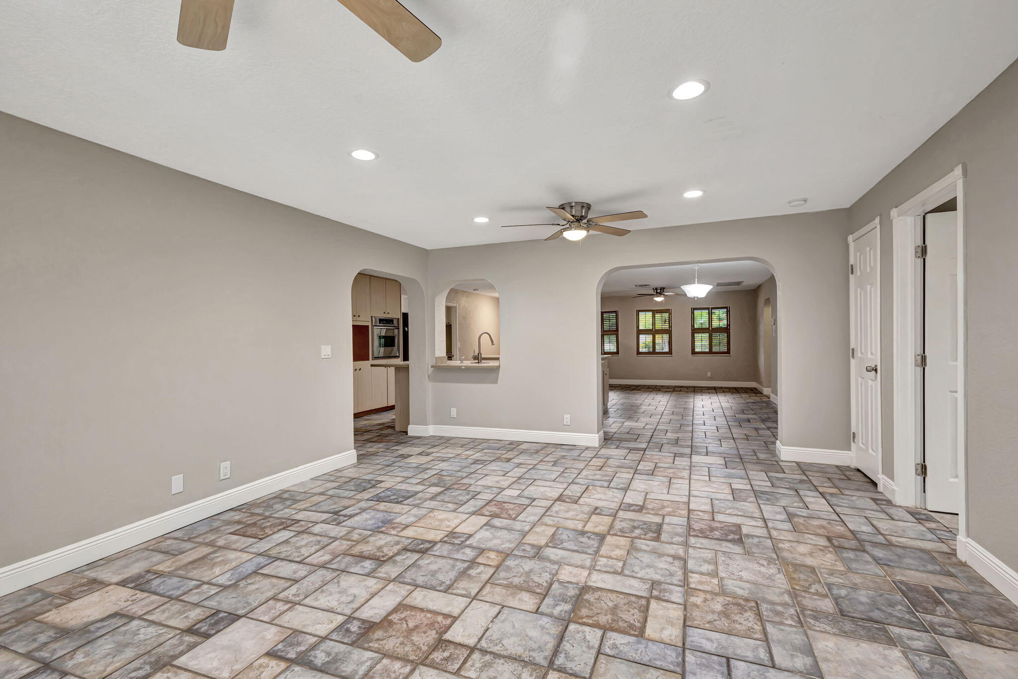 TROPIC PALMS 2 - Residential Lease
