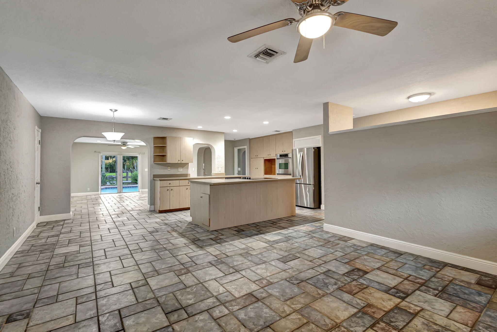 TROPIC PALMS 2 - Residential Lease