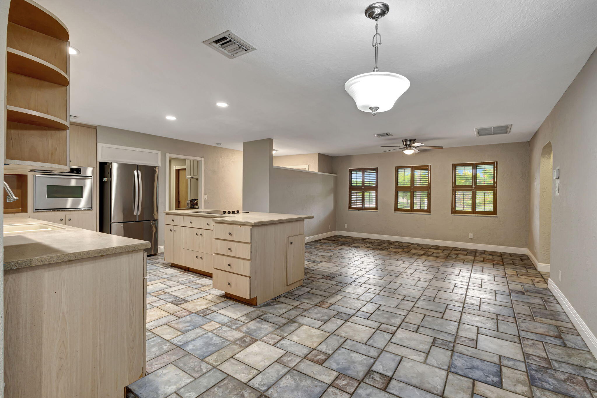 TROPIC PALMS 2 - Residential Lease