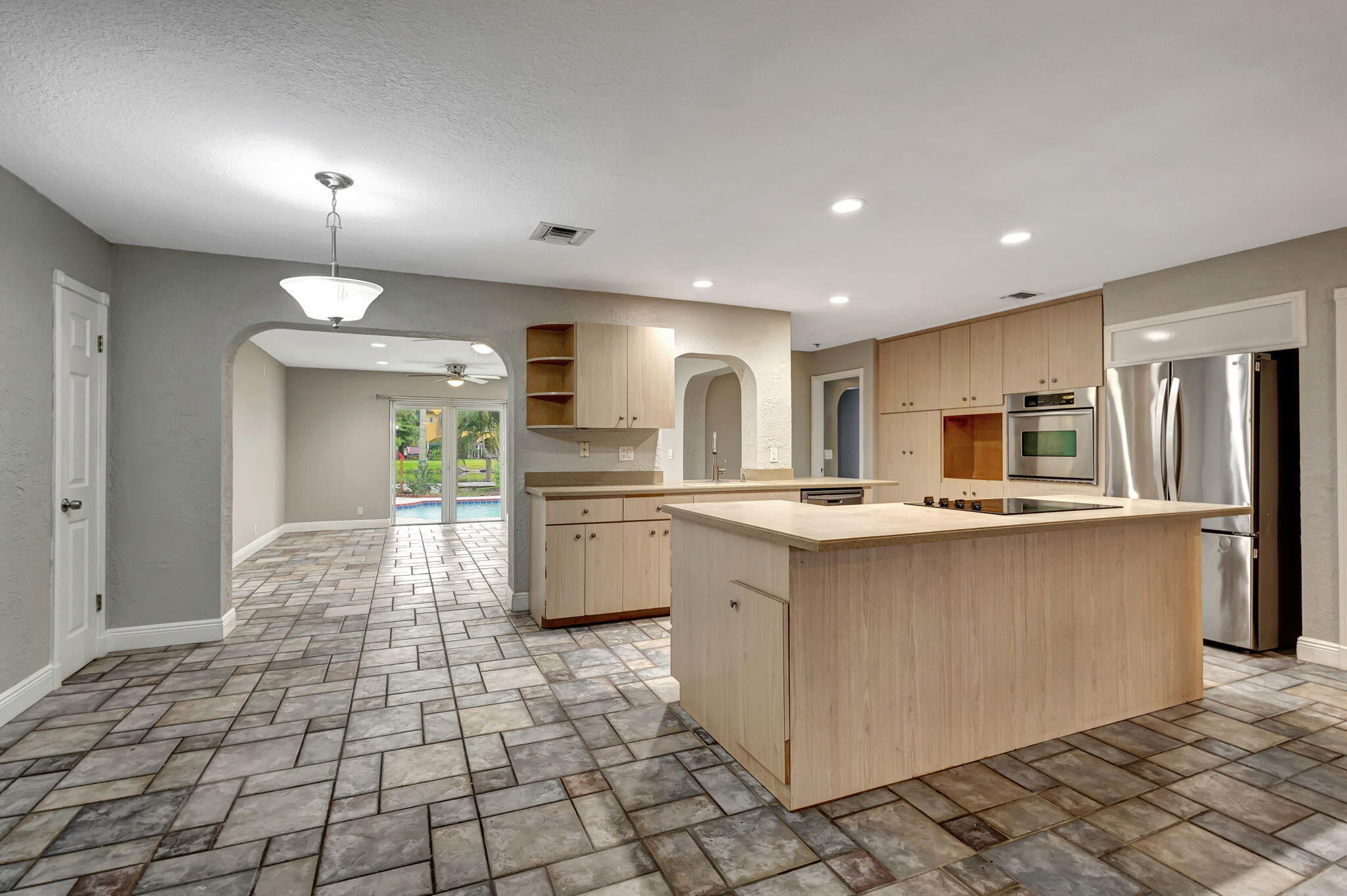 TROPIC PALMS 2 - Residential Lease