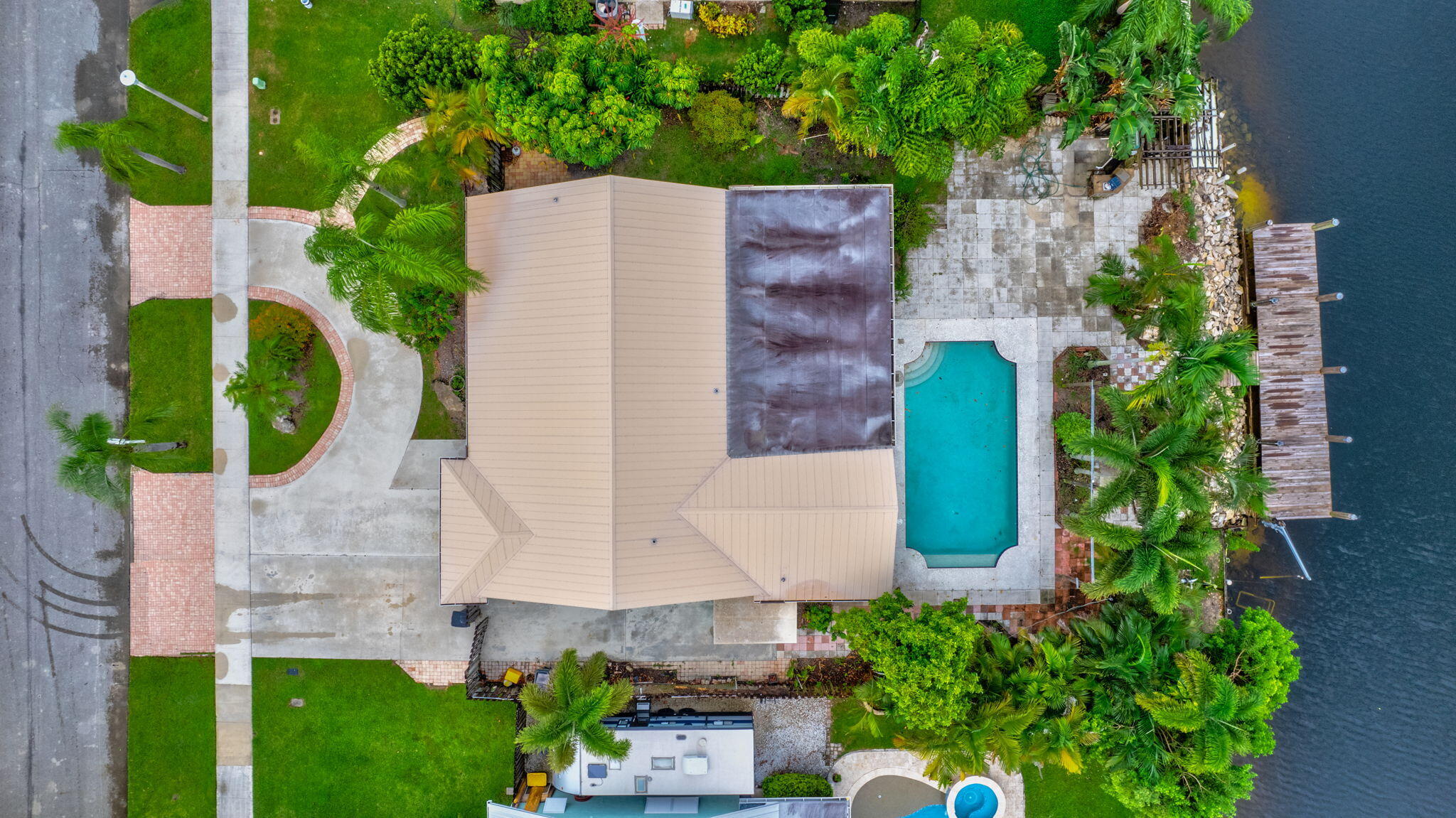 TROPIC PALMS 2 - Residential Lease