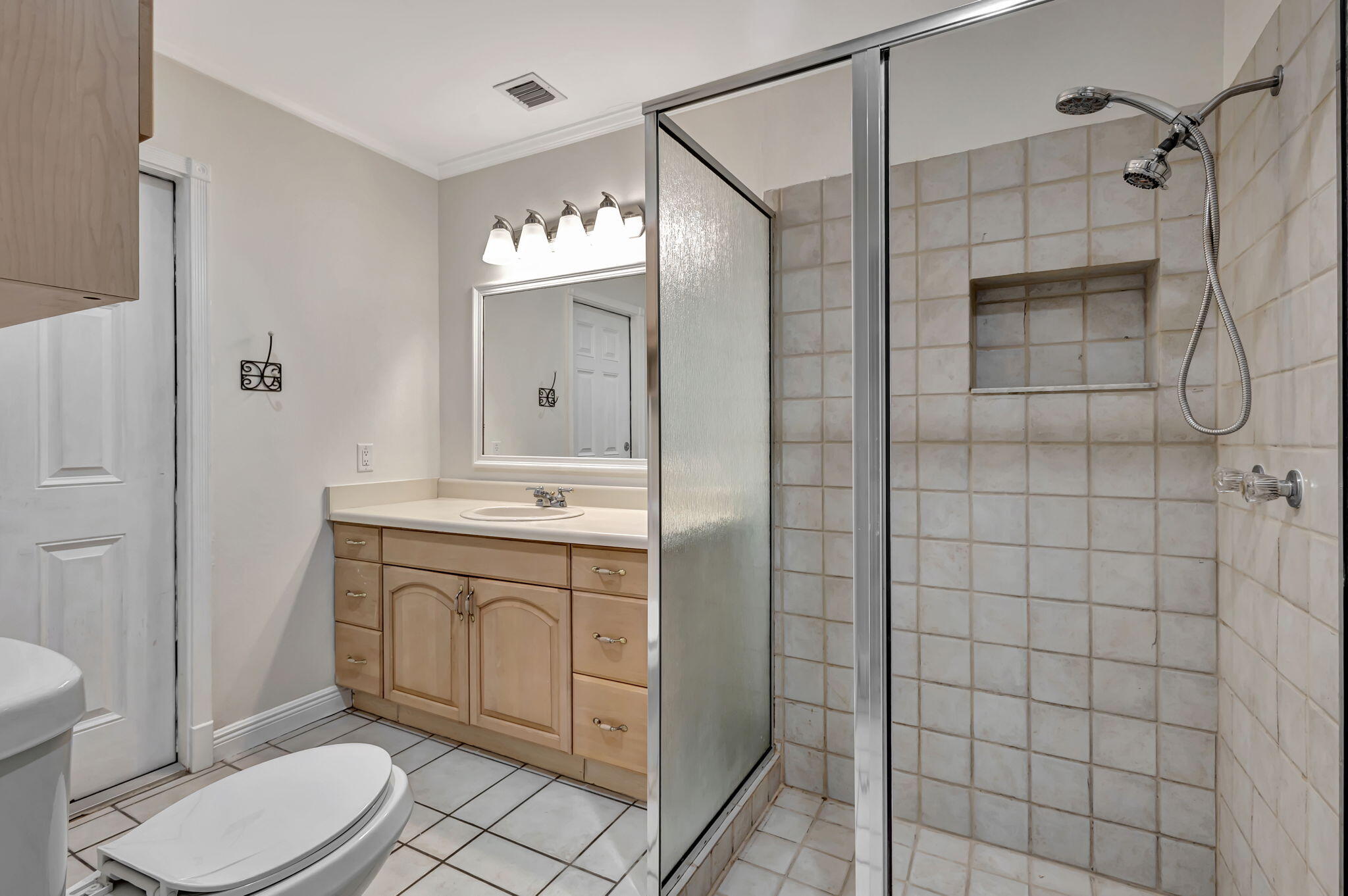 TROPIC PALMS 2 - Residential Lease