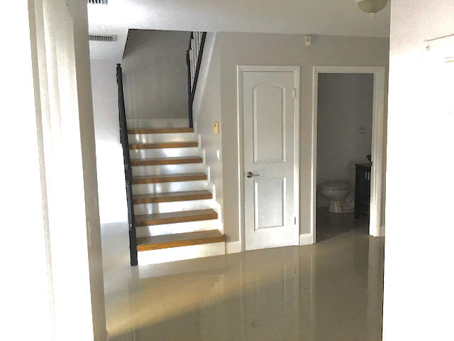 JUPITER LAKES TOWNHOMES CONDO I, II AND III CONDO - Residential Lease