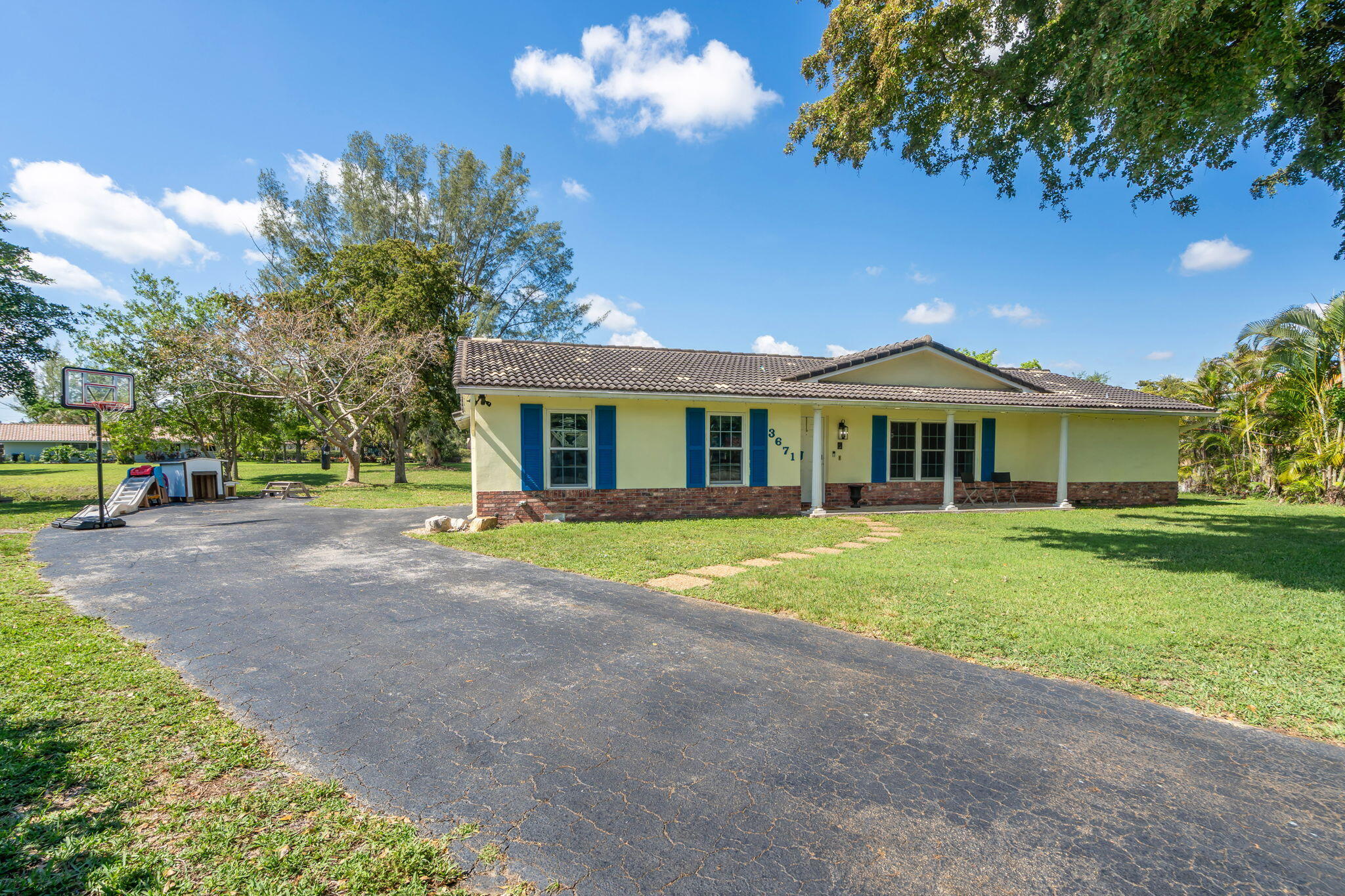 3671 NW 98TH Terrace