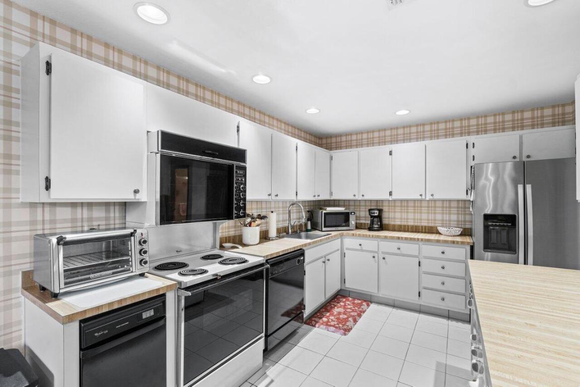 WESTGATE AT HUNTERS RUN CONDO - Residential