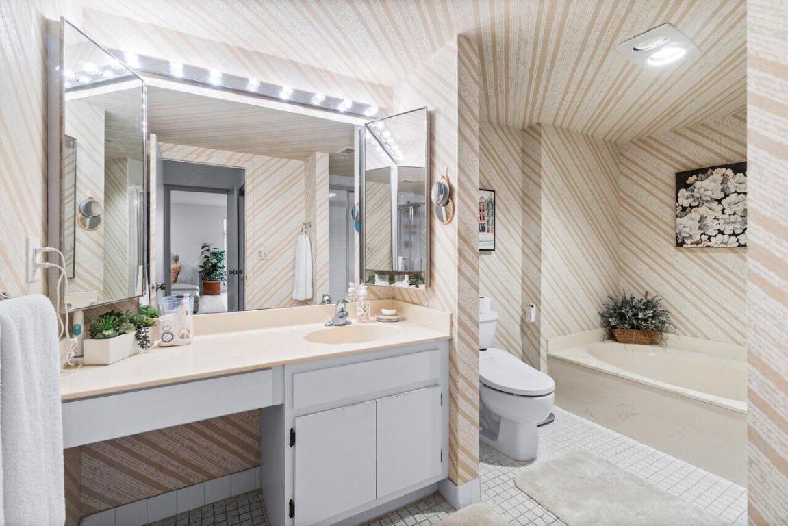 WESTGATE AT HUNTERS RUN CONDO - Residential