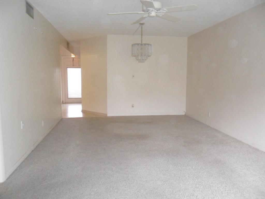 HOLLYBROOK GOLF AND - Residential