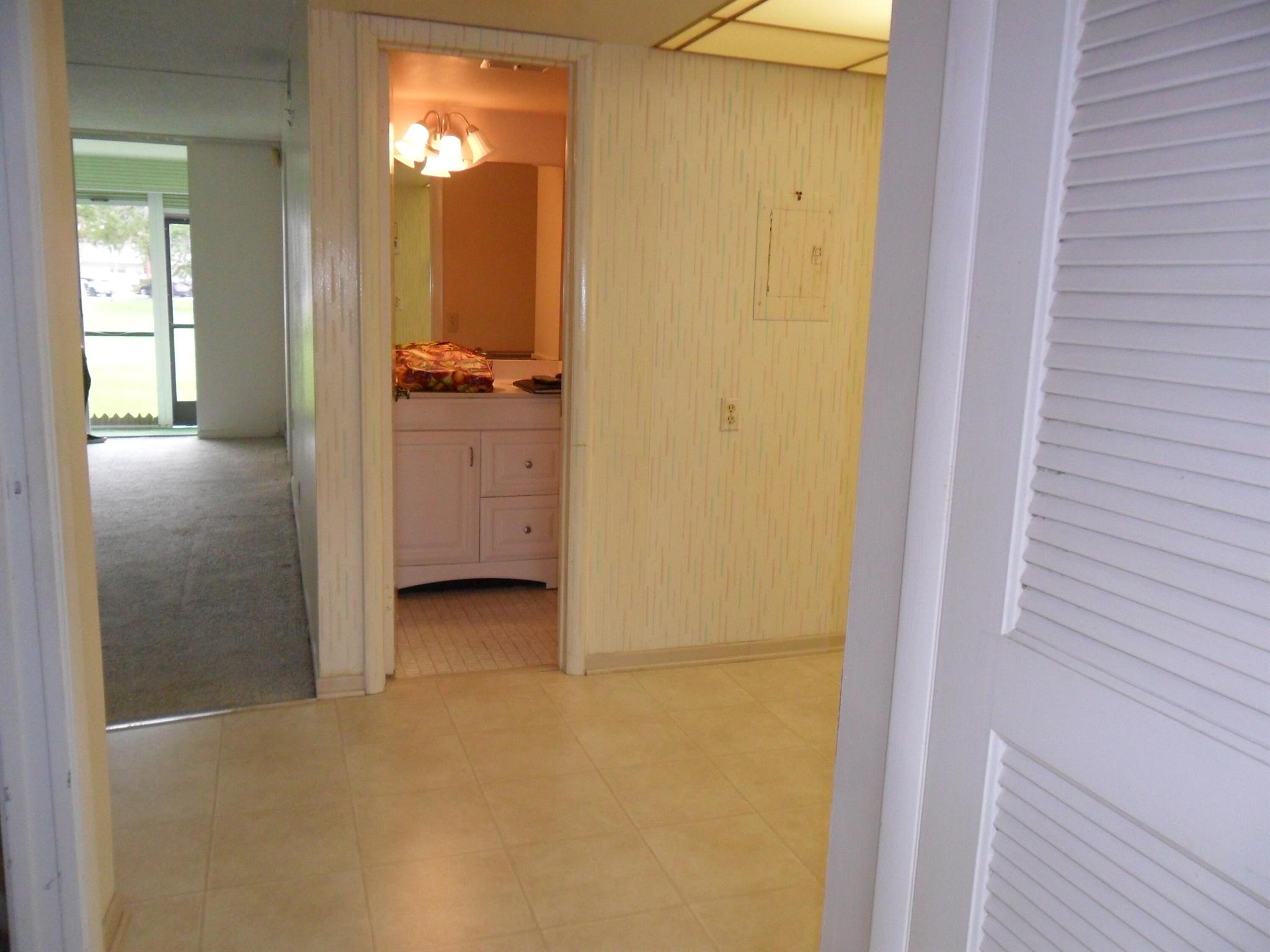 HOLLYBROOK GOLF AND - Residential