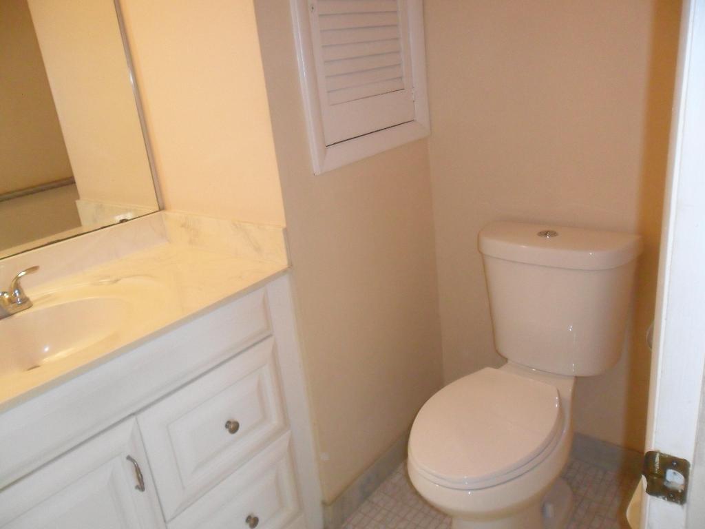 HOLLYBROOK GOLF AND - Residential