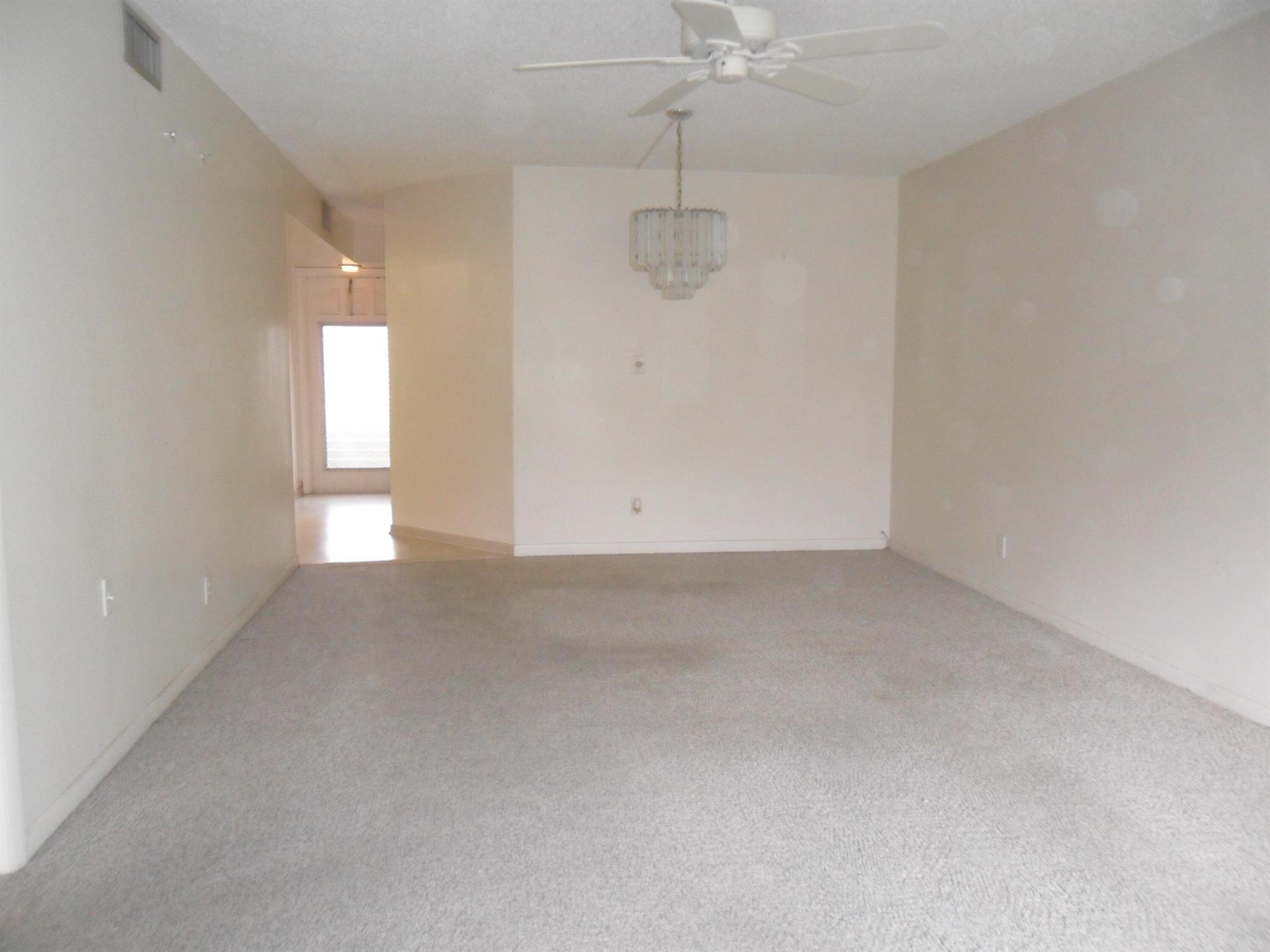 HOLLYBROOK GOLF AND - Residential