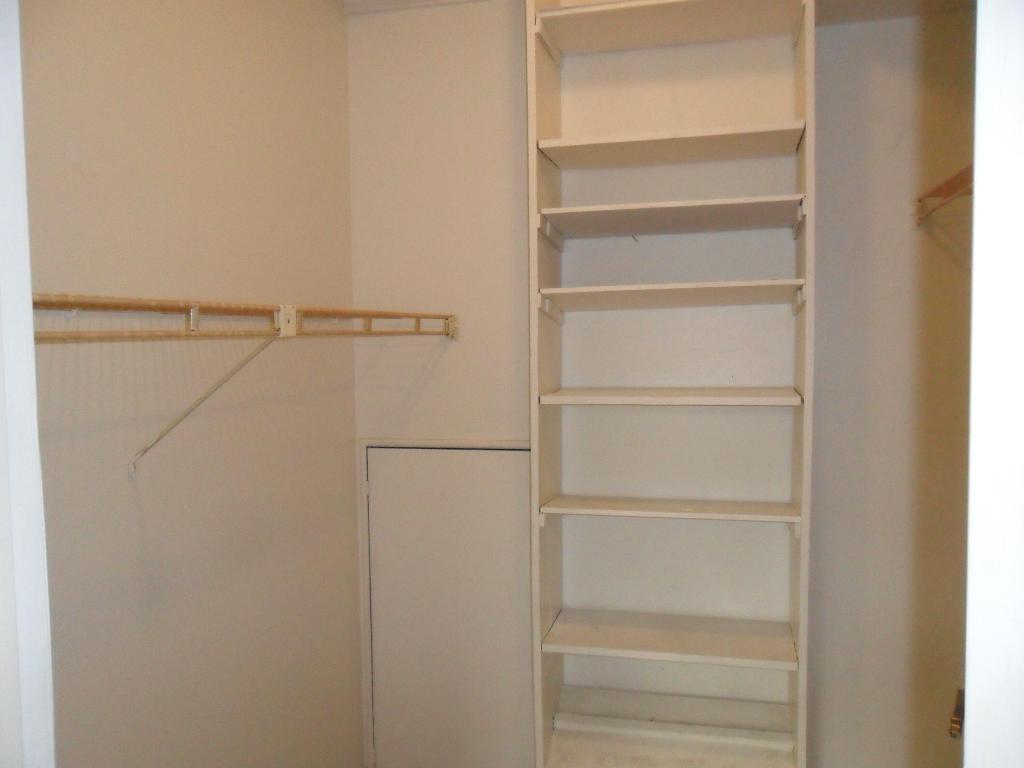 HOLLYBROOK GOLF AND - Residential