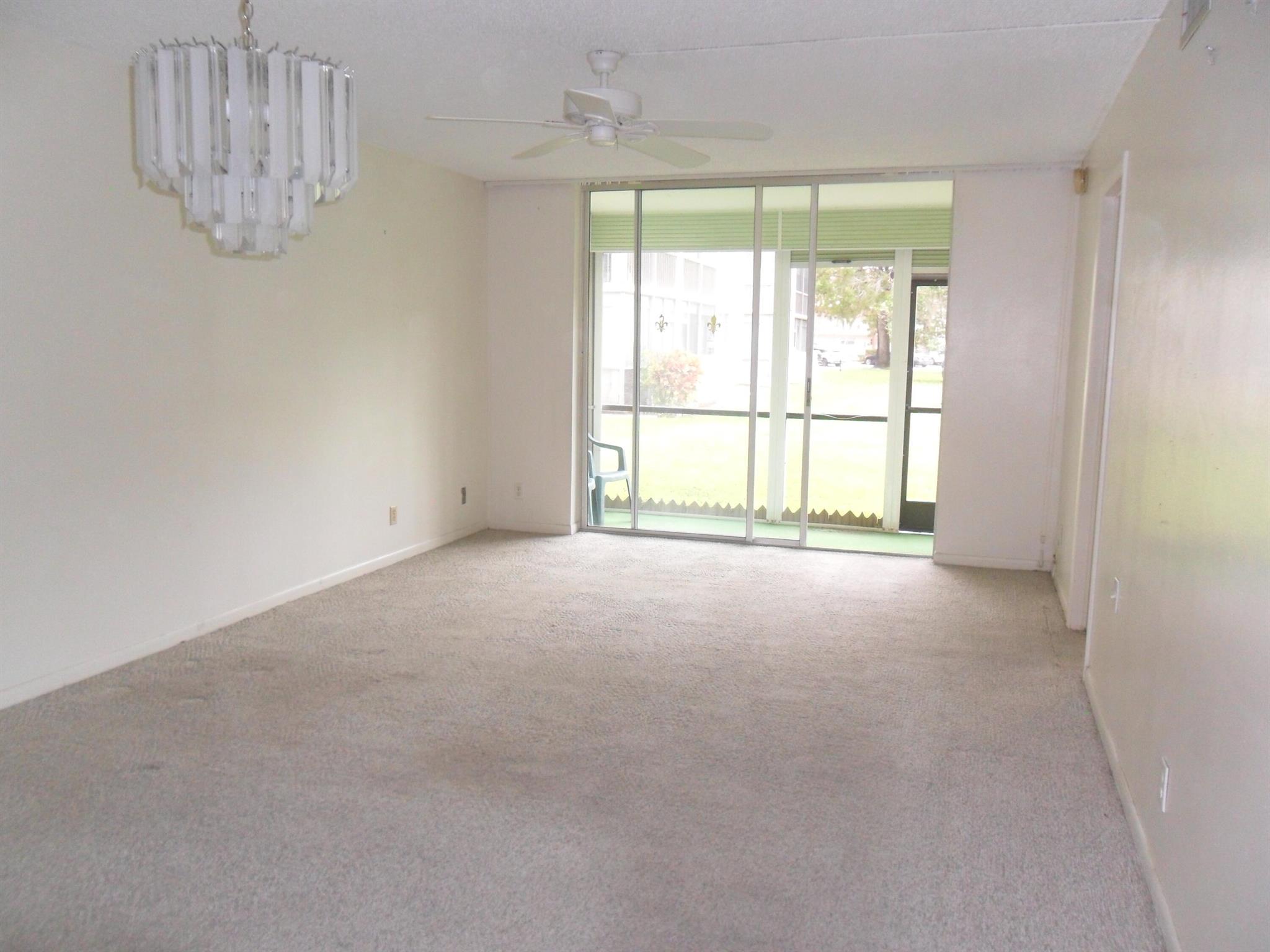 HOLLYBROOK GOLF AND - Residential