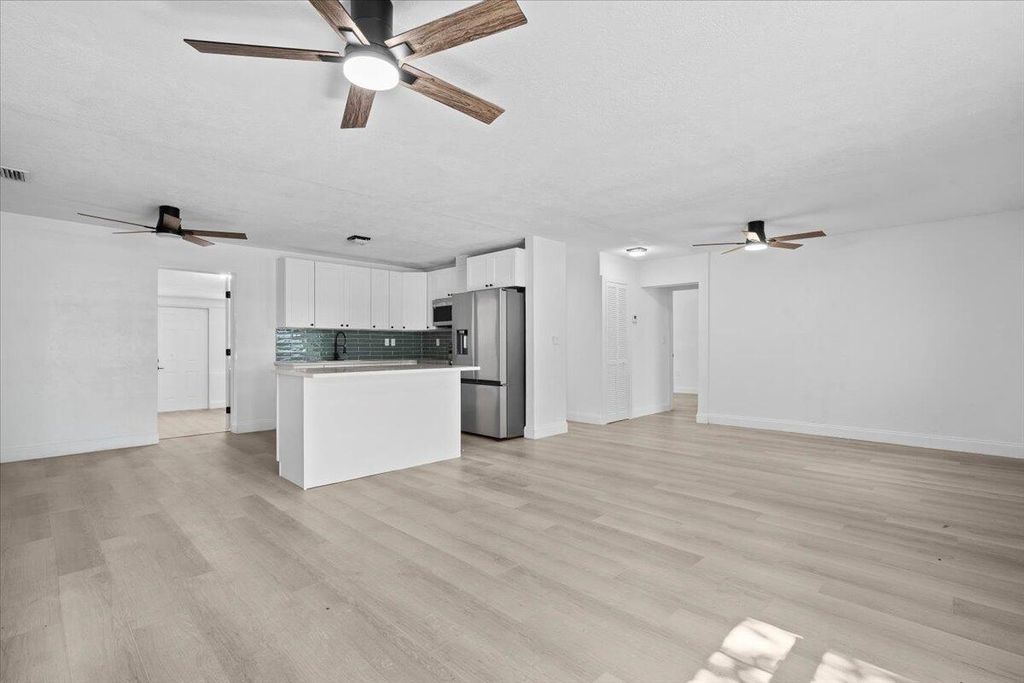 Photo of 905 SE 10th Street, Stuart, FL 34994 (MLS # R11136818)