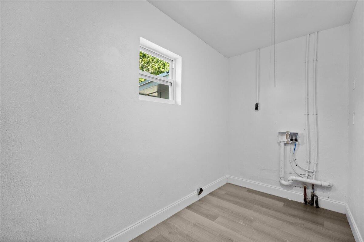 SHERWOOD FORREST - Residential