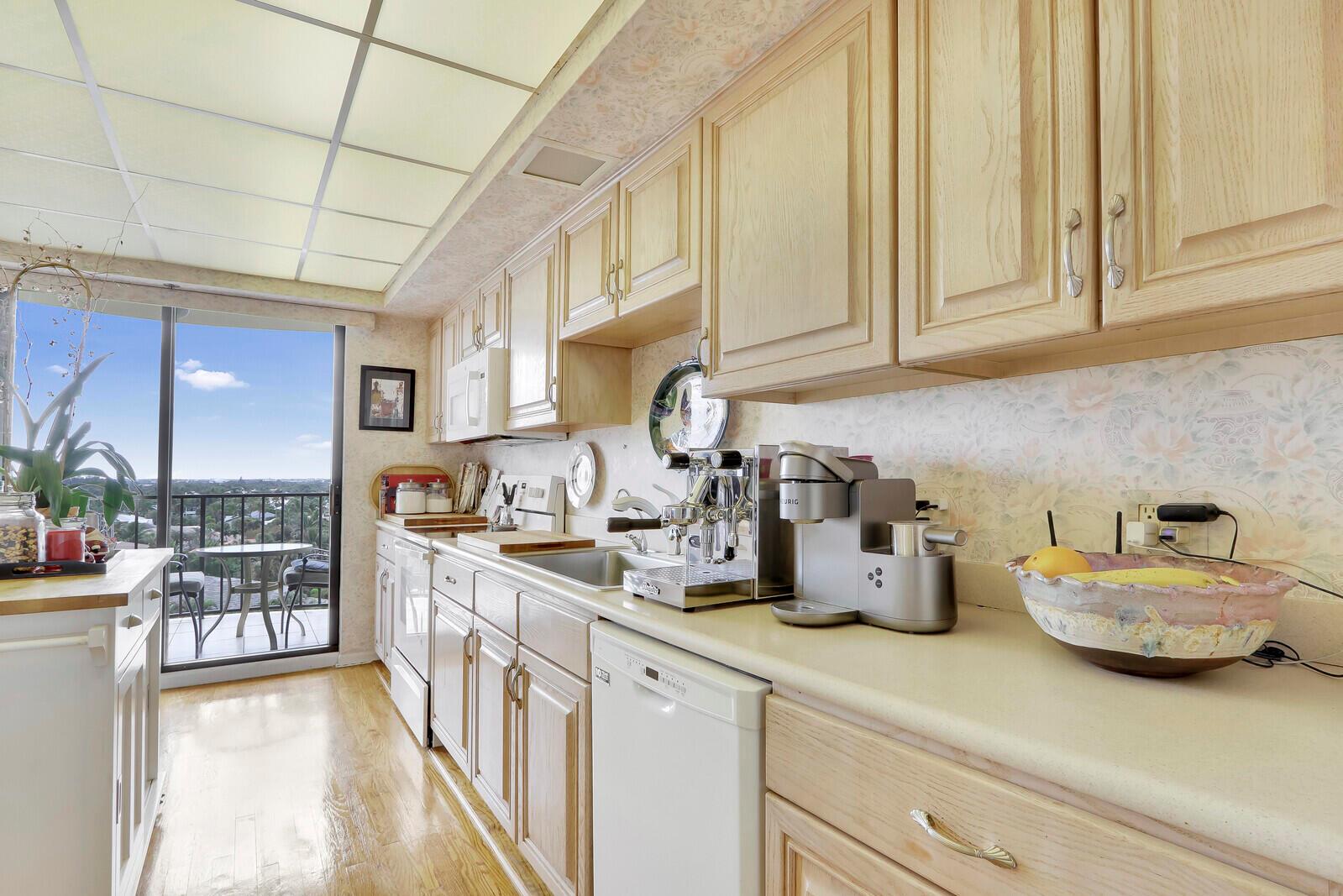 OCEAN TOWERS SOUTH CONDO - Residential