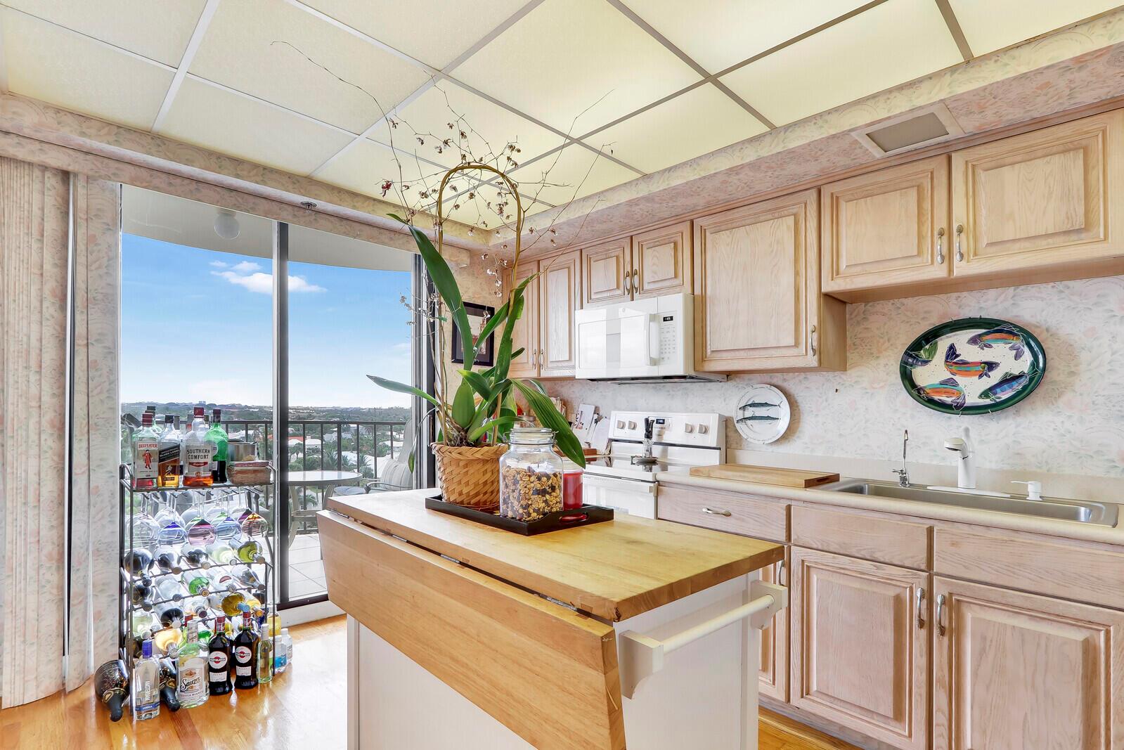 OCEAN TOWERS SOUTH CONDO - Residential