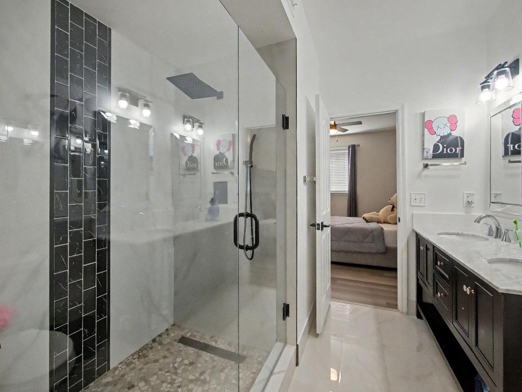 TIERRA VERDE - Residential