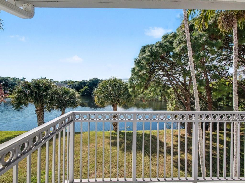 TIERRA VERDE - Residential