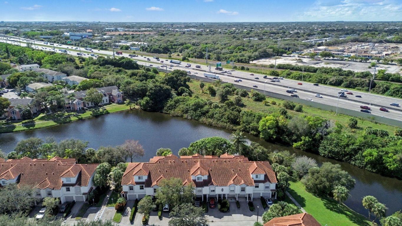 TIERRA VERDE - Residential