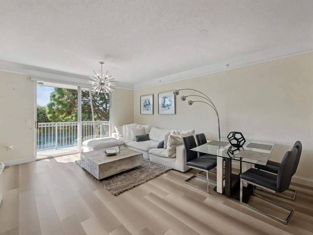 TIERRA VERDE - Residential