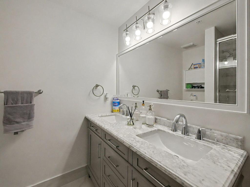 TIERRA VERDE - Residential