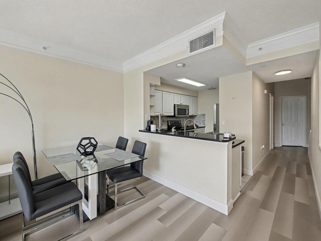 TIERRA VERDE - Residential