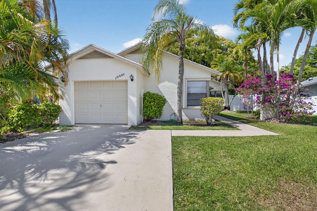 Photo of 19881 VILLA MEDICI Place, Boca Raton, FL 33434 (MLS # B26053191)