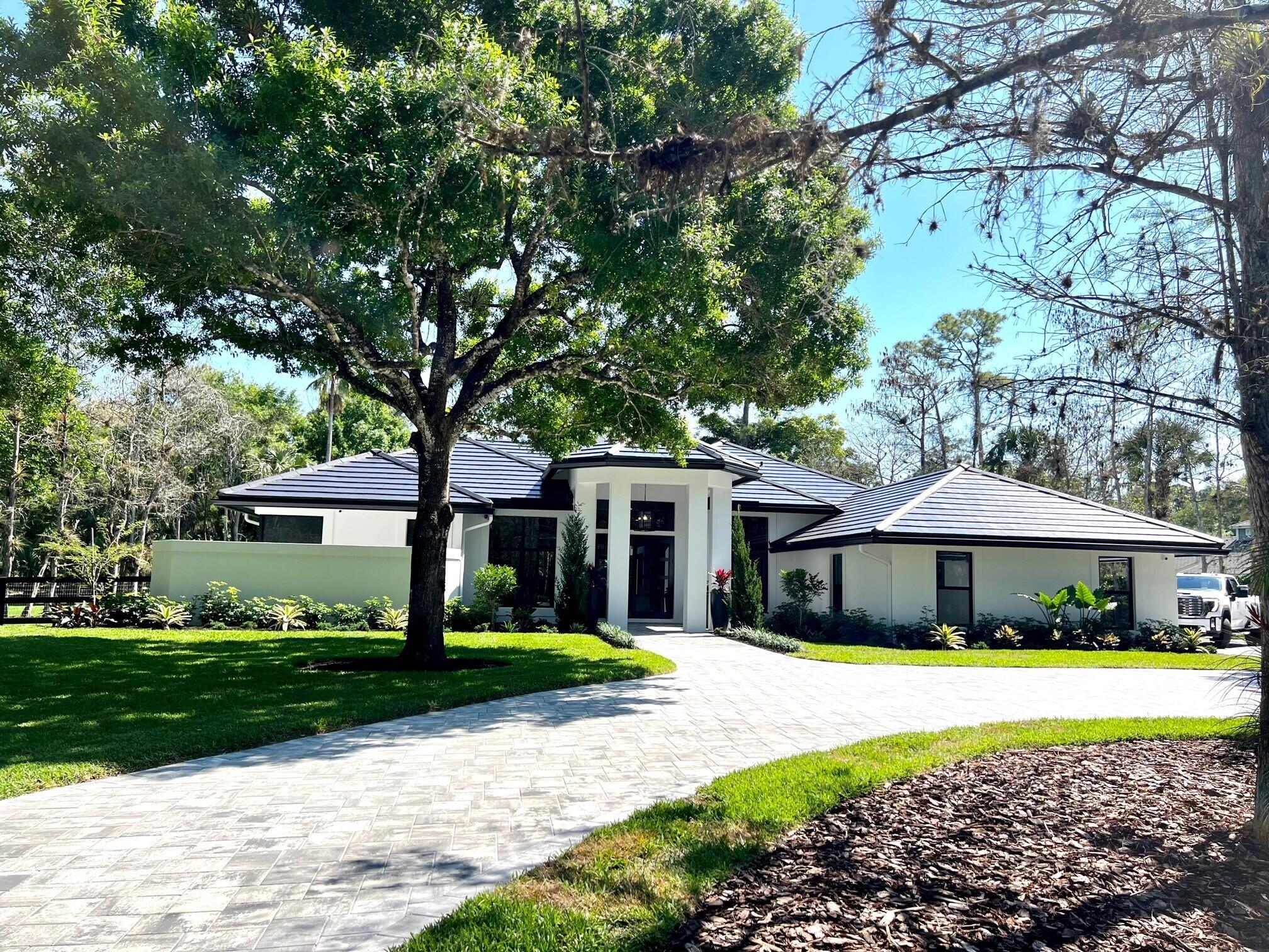 PADDOCK PARK 2 OF WELLING - Residential